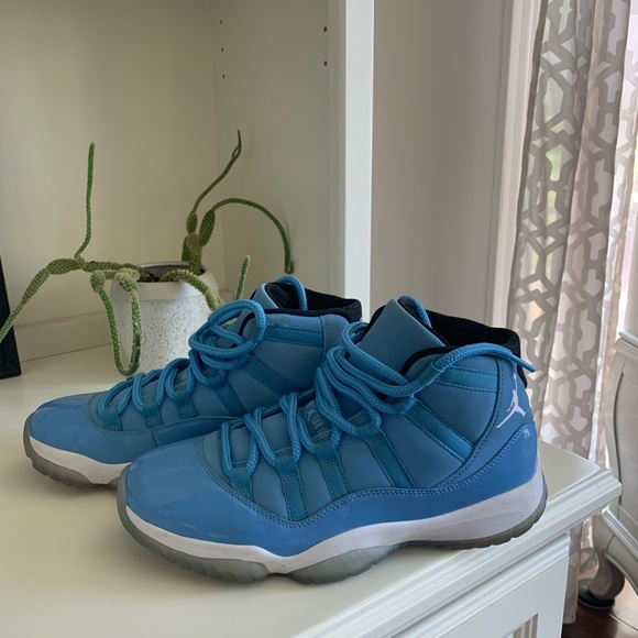Jordan 11 Retros - Picture 2 of 6